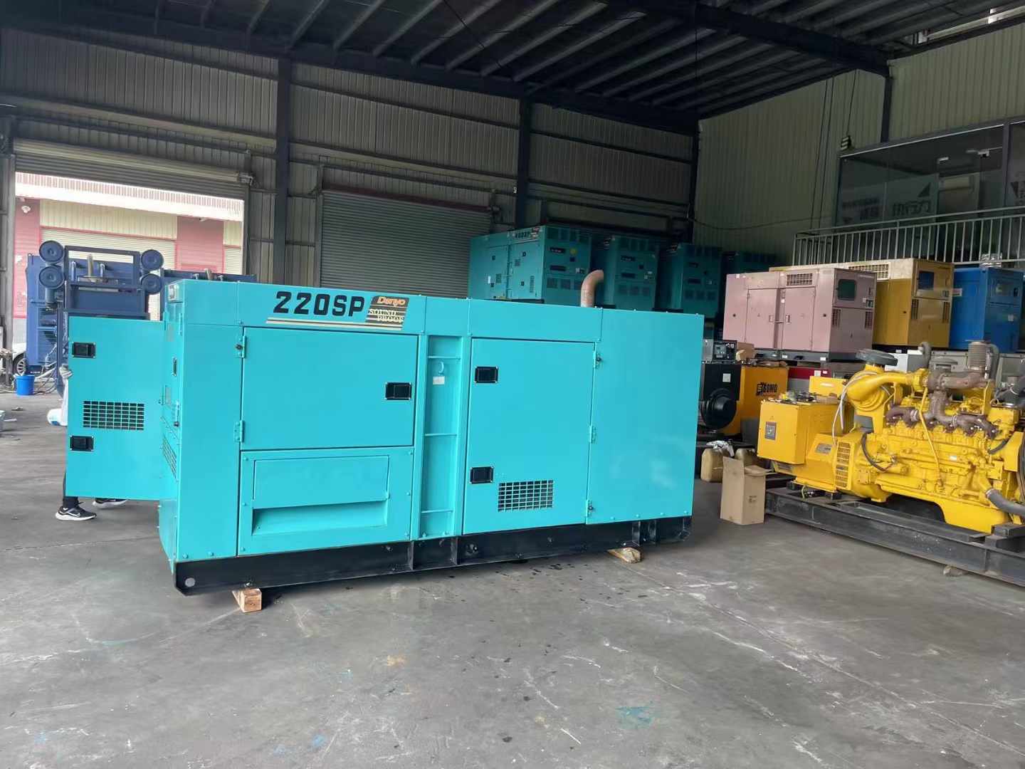 浈江800kW 柴油发电机的输出电流波动范围是多少？