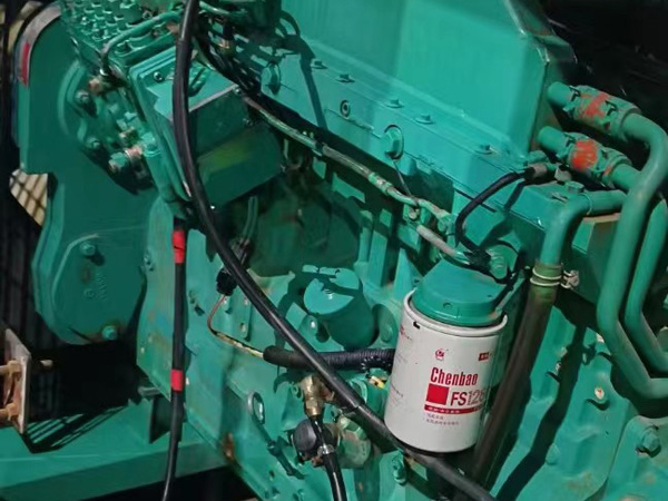 浈江如何确定新的发电机组控制系统是否与原系统兼容？