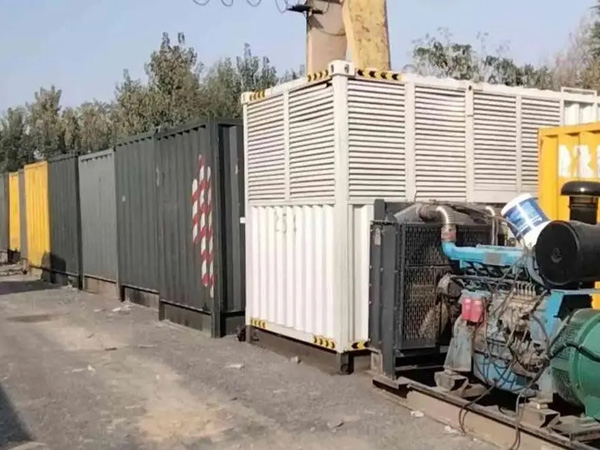 浈江200KW柴油发电机机组每小时油耗是多少？